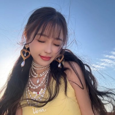 有只黑鸟在唱歌